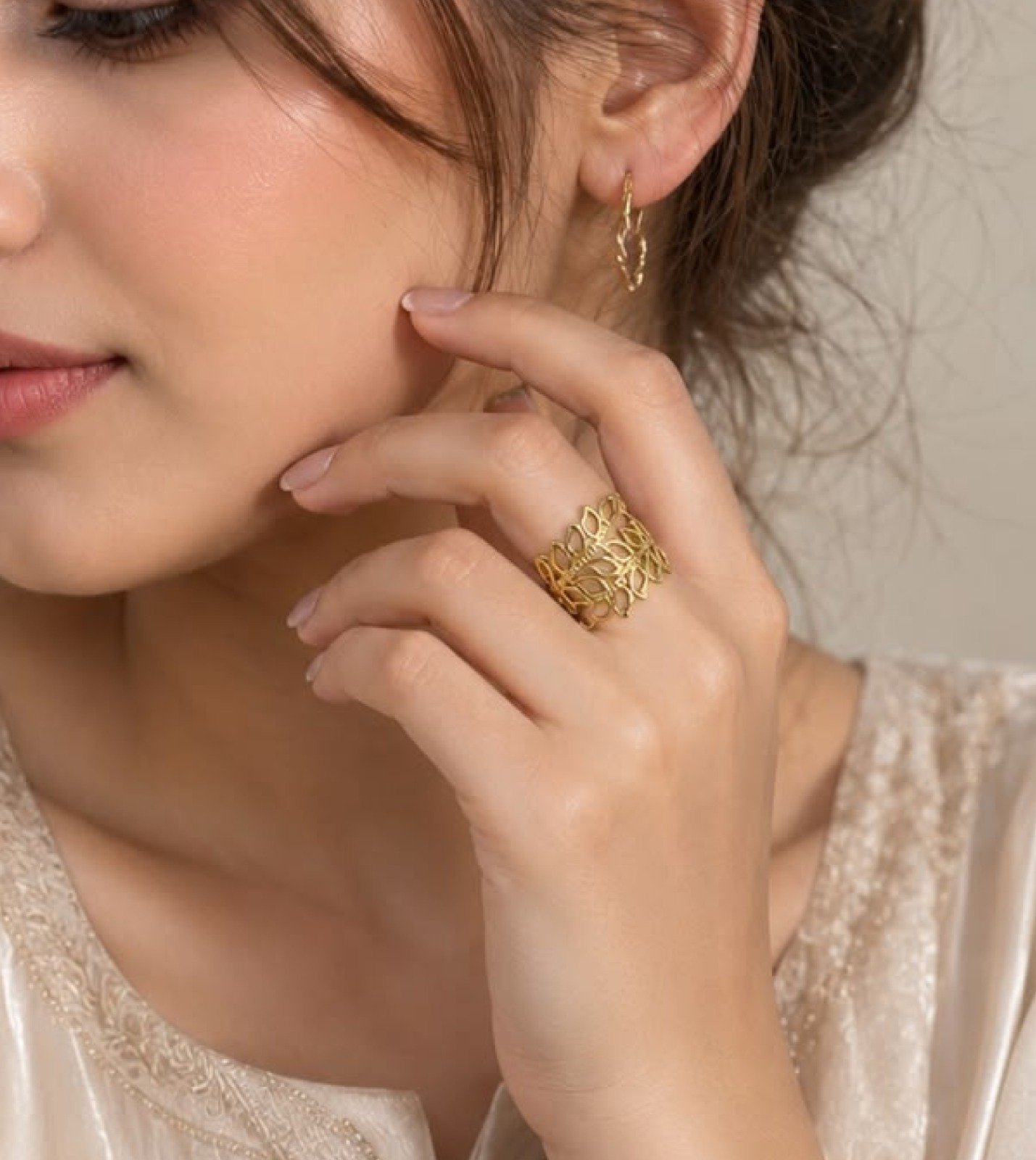 Hollow Leaf Shaped Rings - Image 2