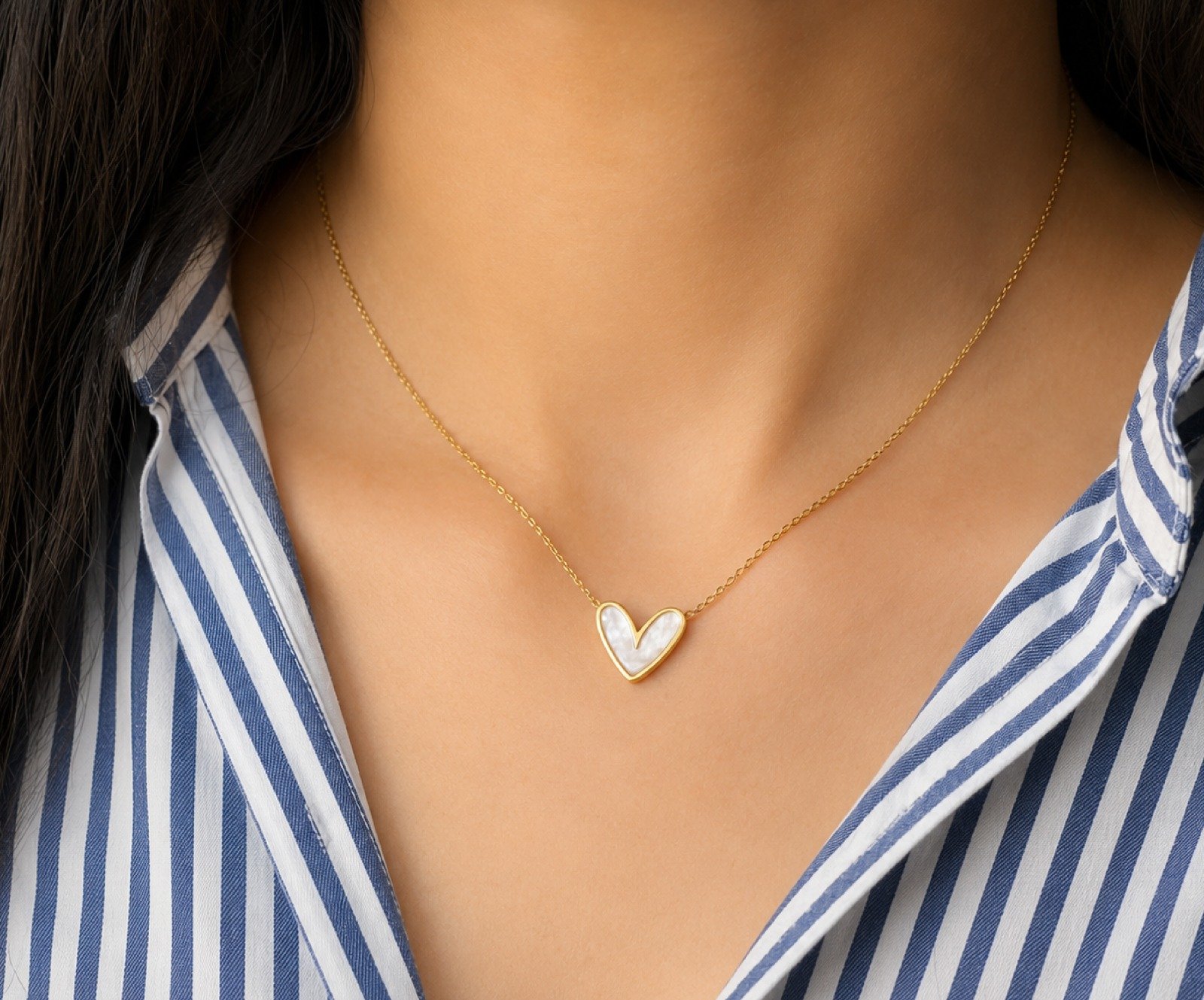Heart Pendant Necklace - Image 4